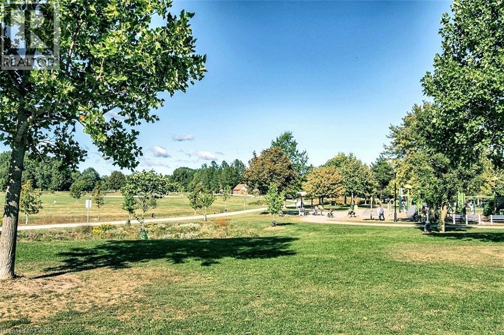 208 Cline Avenue N, Hamilton, ON