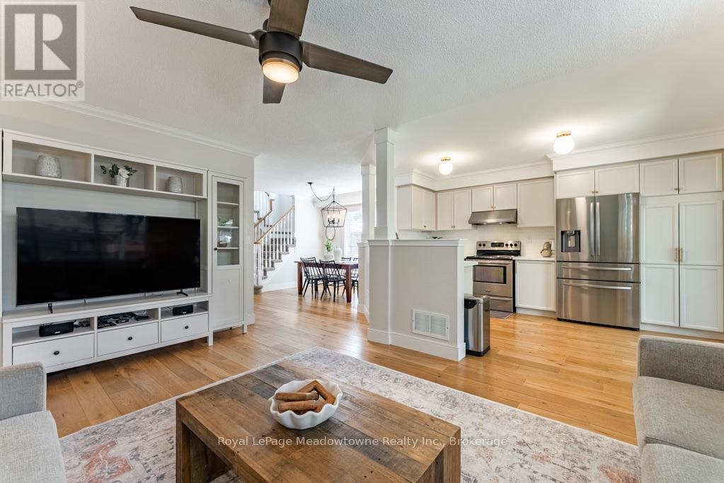 407 Baverstock Crescent, Milton (Cl Clarke), ON