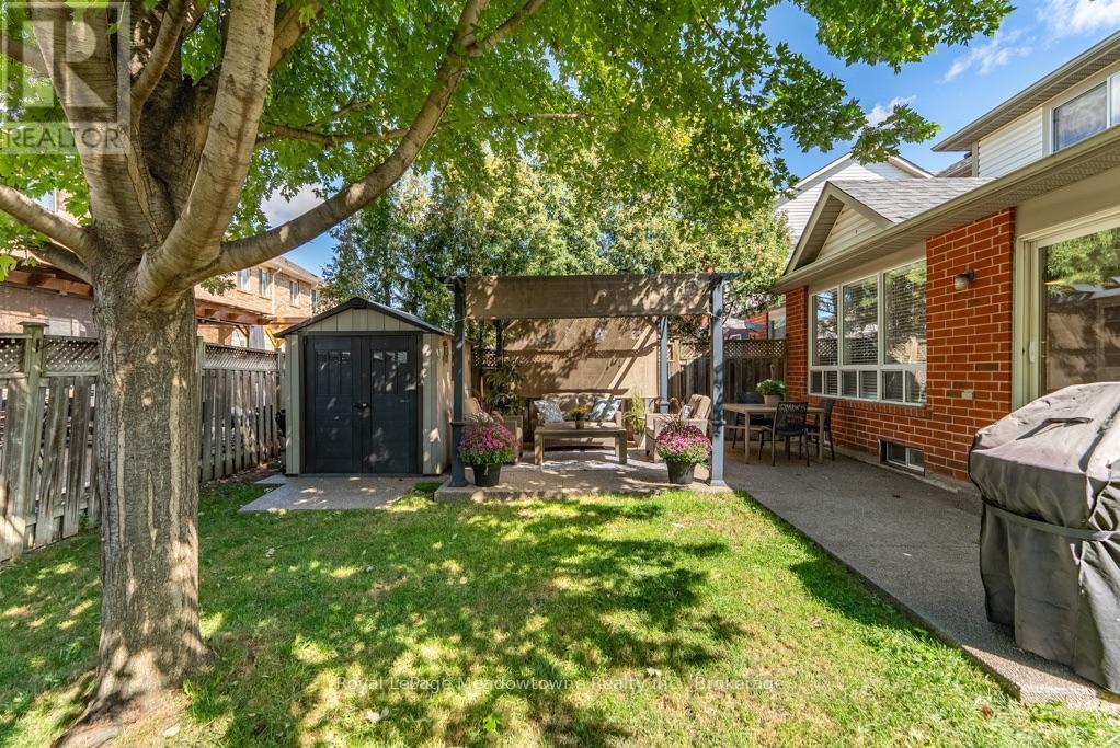 407 Baverstock Crescent, Milton (Cl Clarke), ON