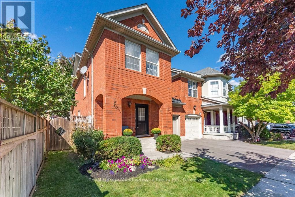 407 Baverstock Crescent, Milton (Cl Clarke), ON