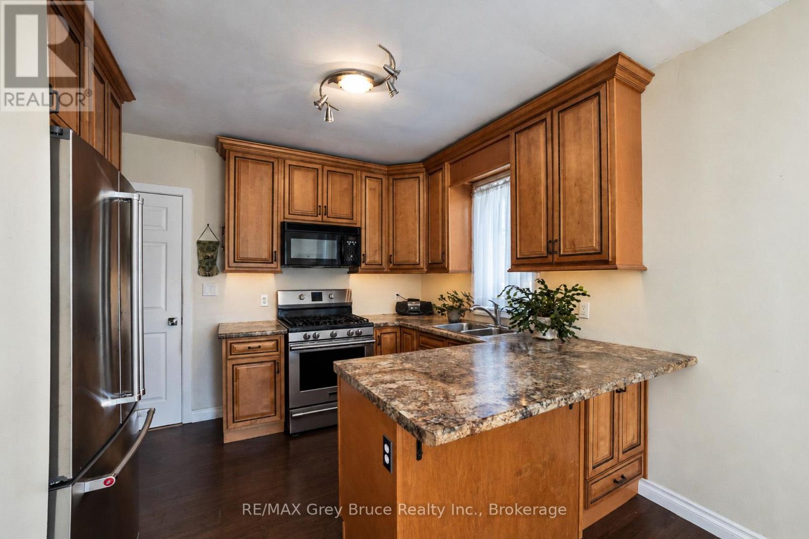 740 5Th Street E, Owen Sound, ON