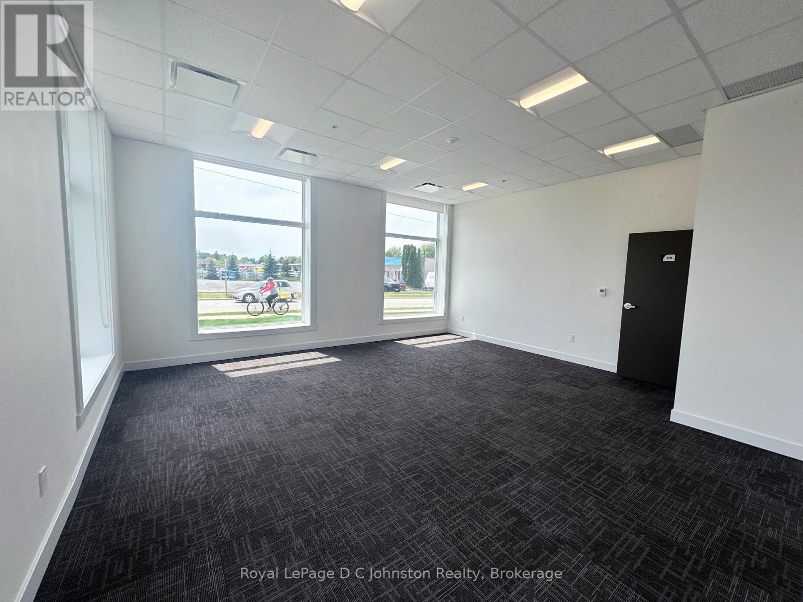4 large windows - great natural light - 119 - 1020 Goderich Street, Saugeen Shores, ON
