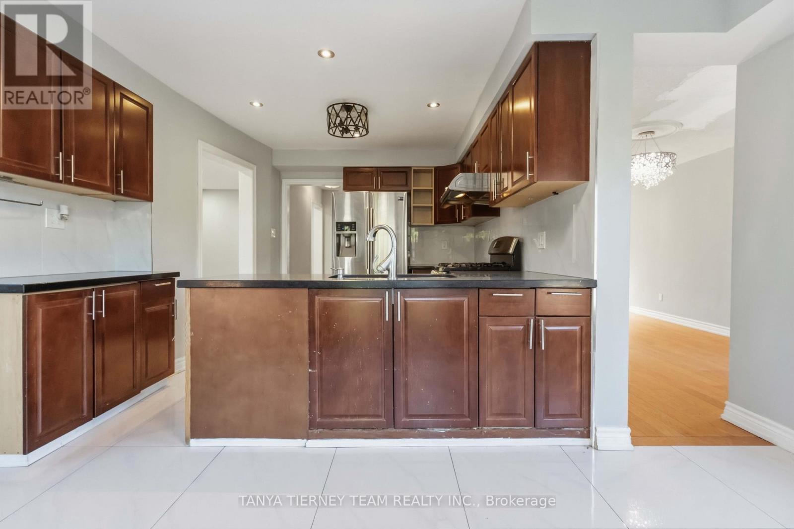 11 Hunter Drive, Ajax, ON