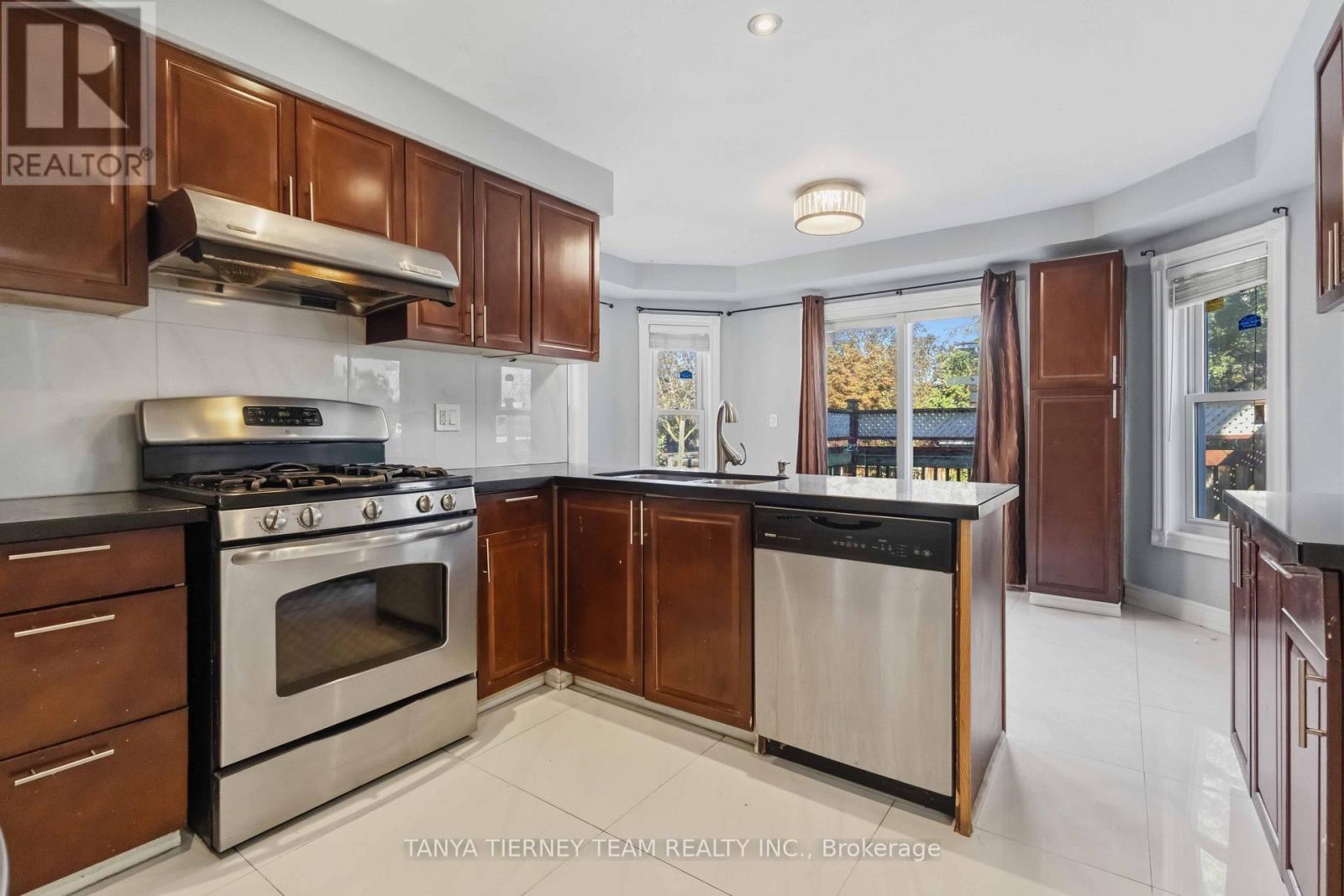 11 Hunter Drive, Ajax, ON