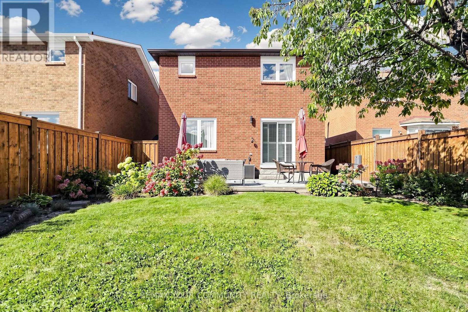 172 Patna Crescent, Vaughan, ON