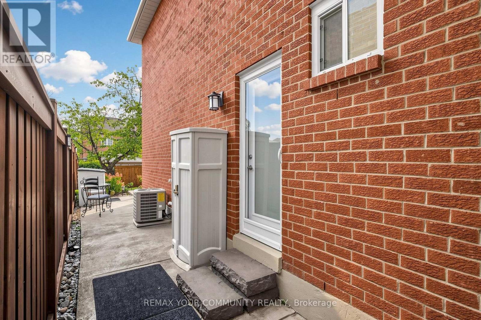 172 Patna Crescent, Vaughan, ON