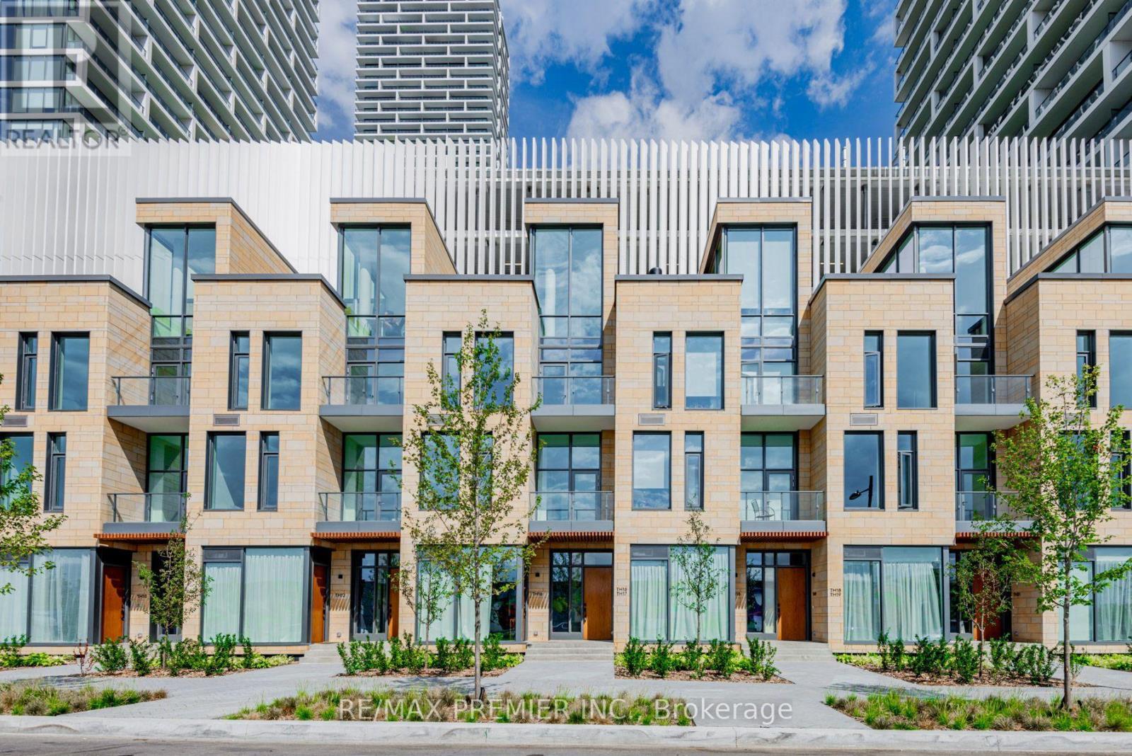 Th17 - 7 Buttermill Avenue, Vaughan, ON