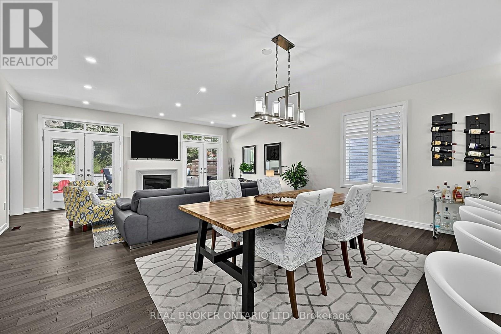 Open Concept Layout - 20 Birkdale Place, Newmarket, ON