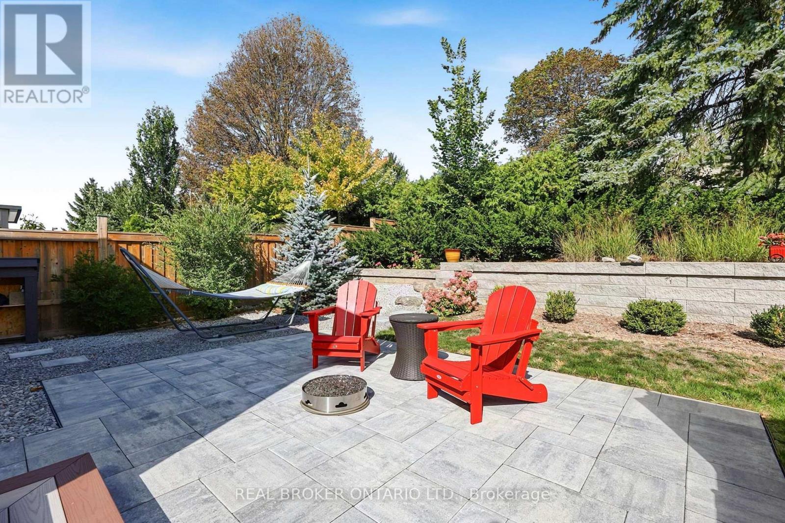 Stone Patio - 20 Birkdale Place, Newmarket, ON