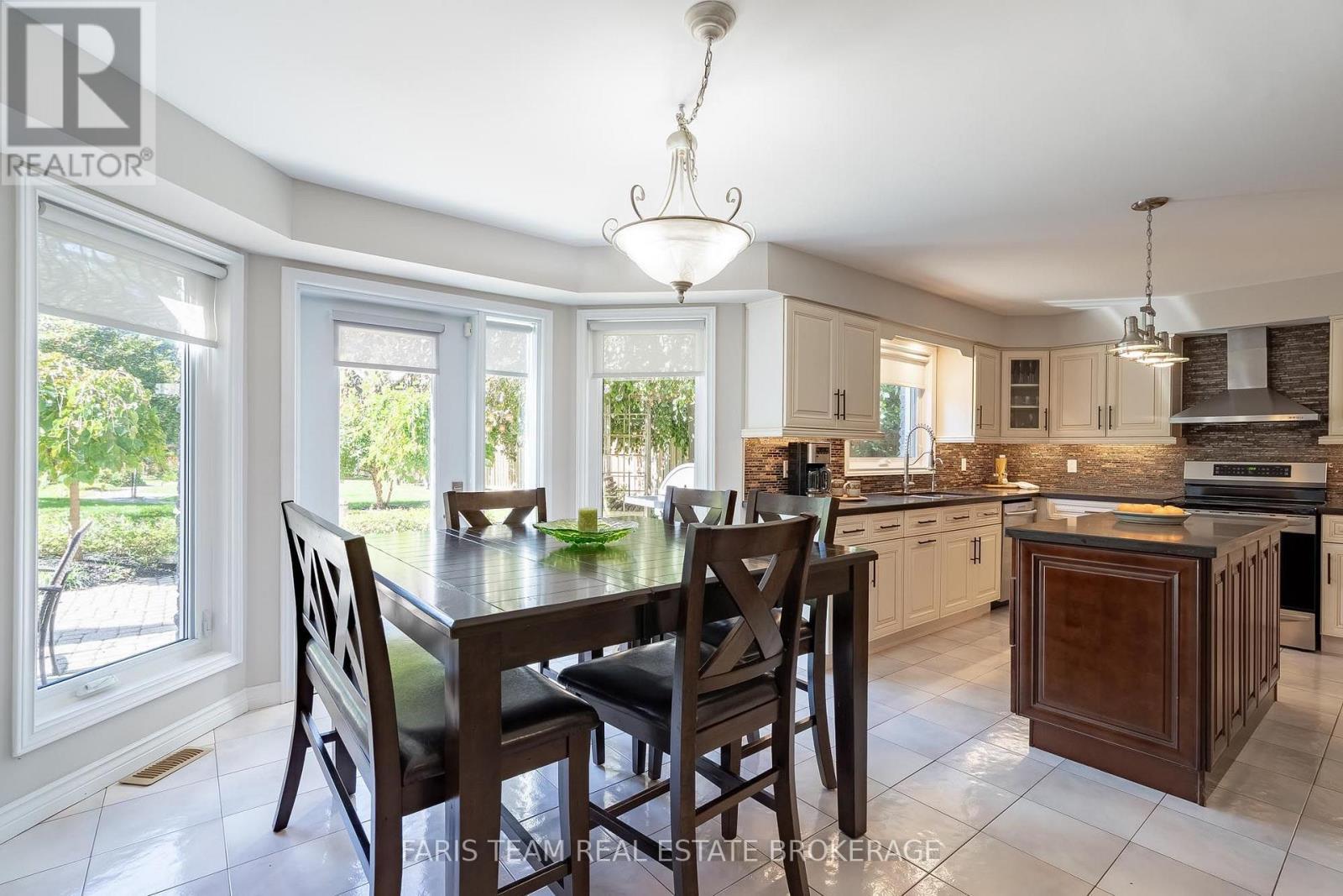 142 Nelson Street, Barrie, ON