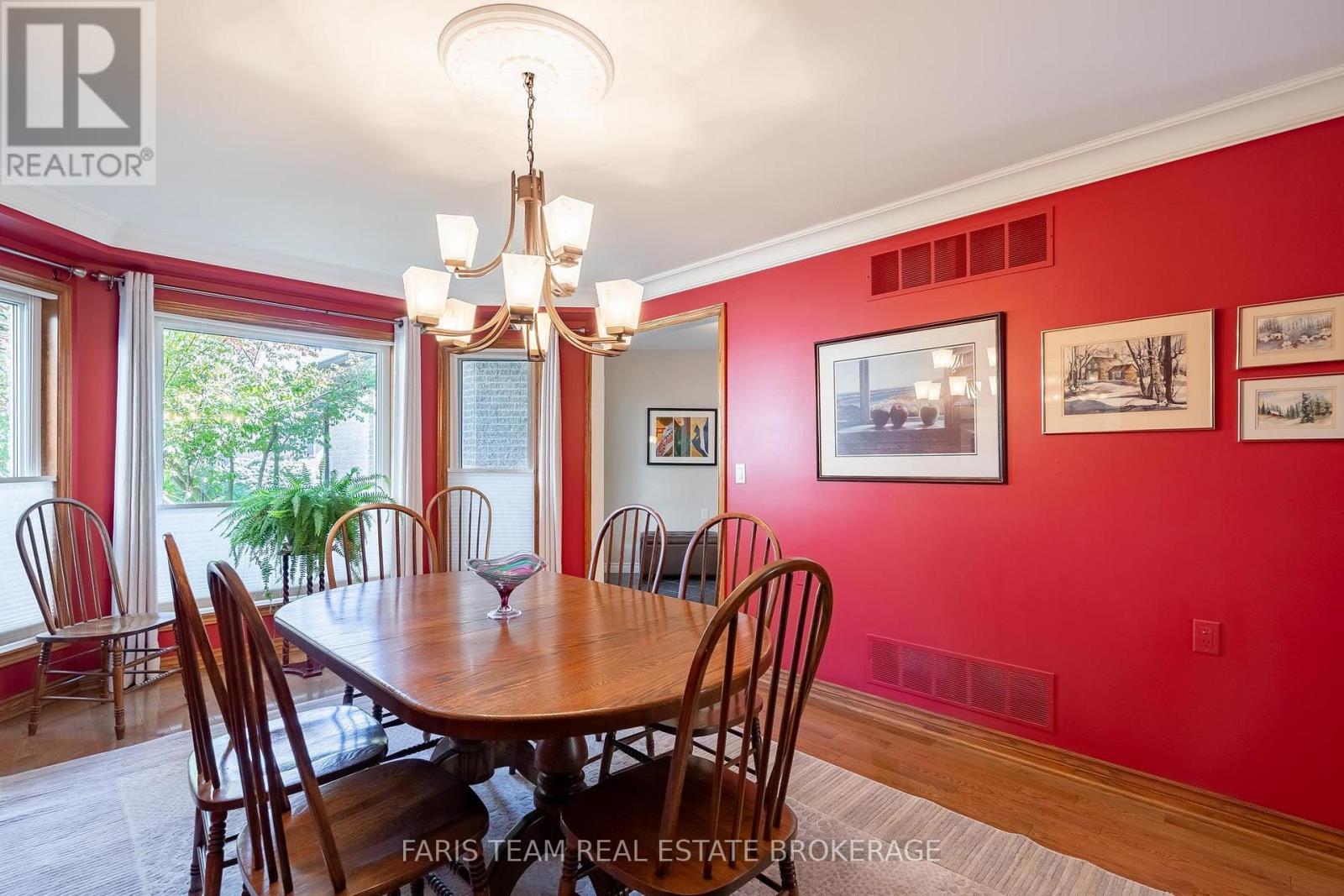 142 Nelson Street, Barrie, ON