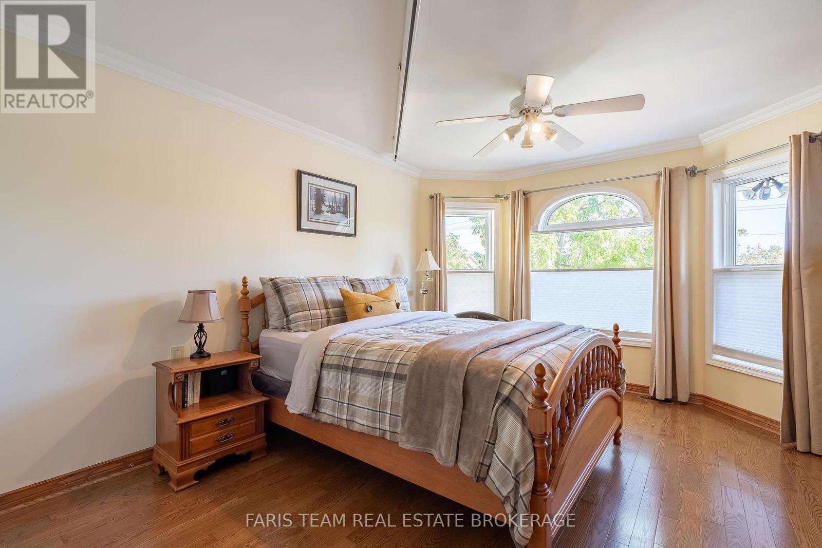 142 Nelson Street, Barrie, ON
