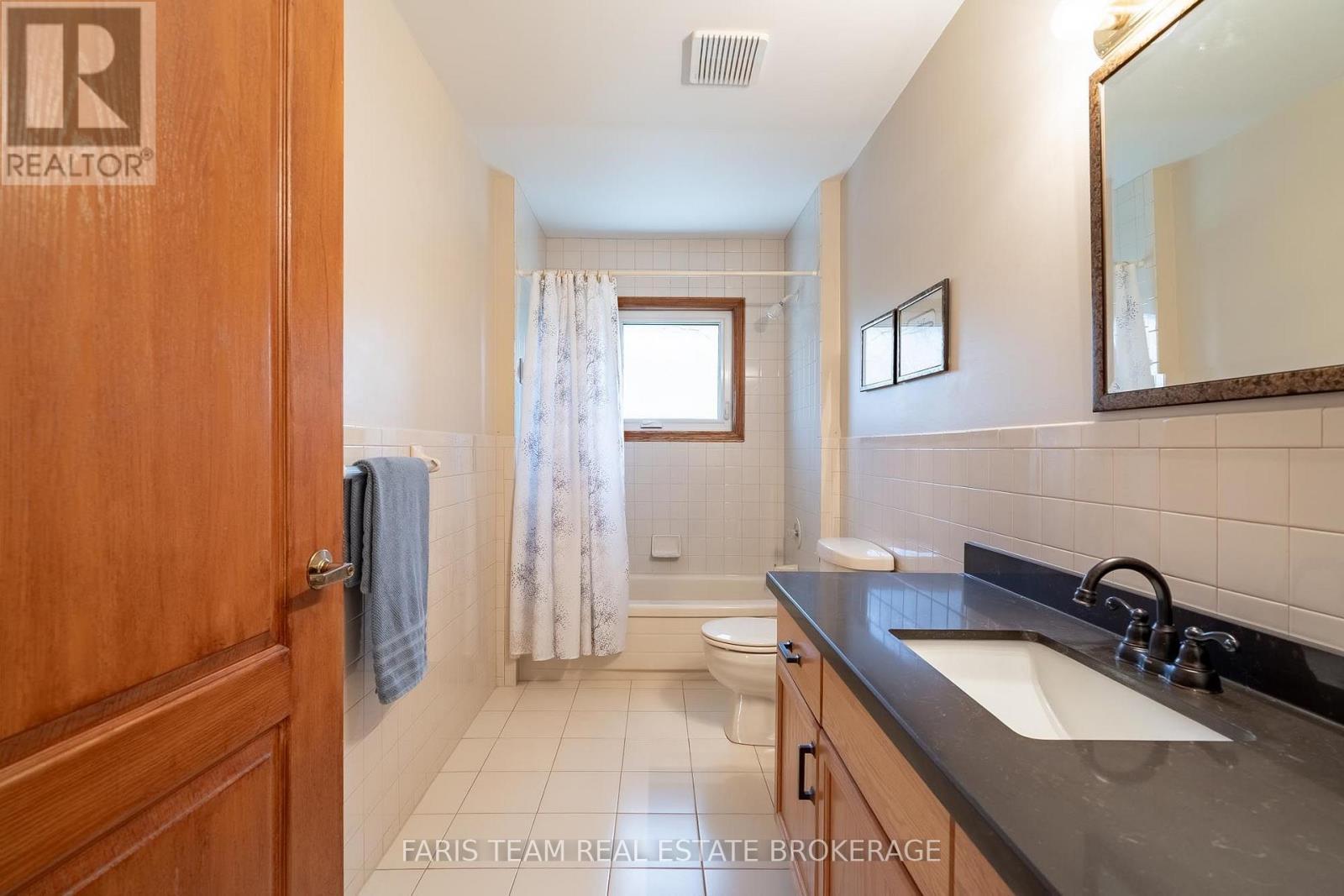 142 Nelson Street, Barrie, ON