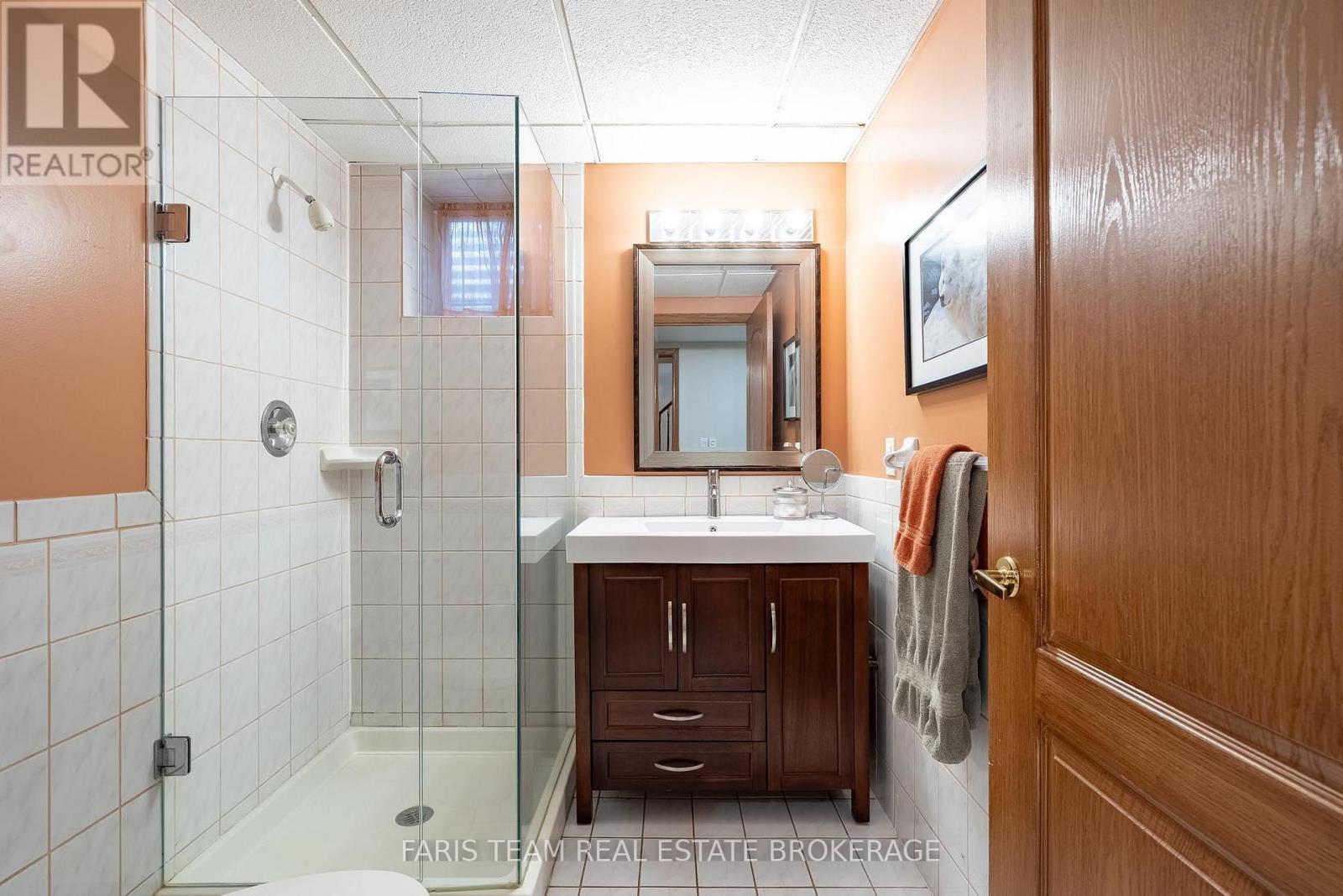 142 Nelson Street, Barrie, ON