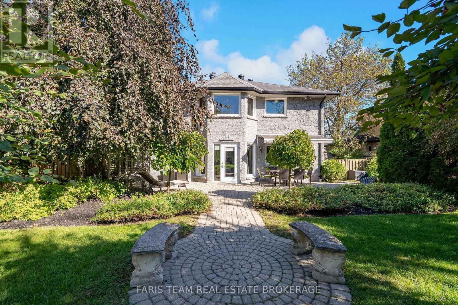 142 Nelson Street, Barrie, ON