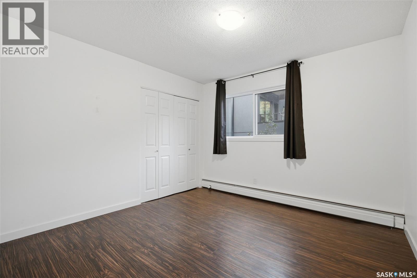 204 208 Saskatchewan Crescent E, Saskatoon, SK