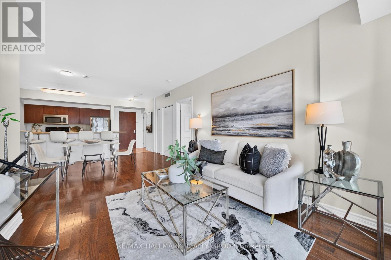Living room toward dining and kitchen - 1405 - 200 Rideau Street, Ottawa, ON