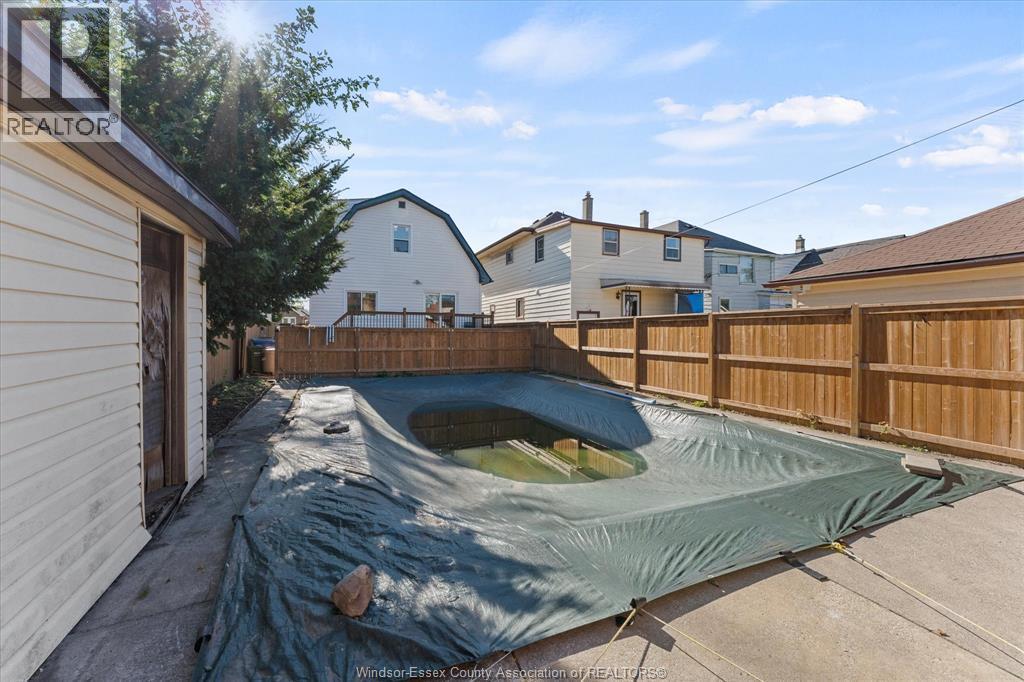 930 Elsmere Ave, Windsor, ON