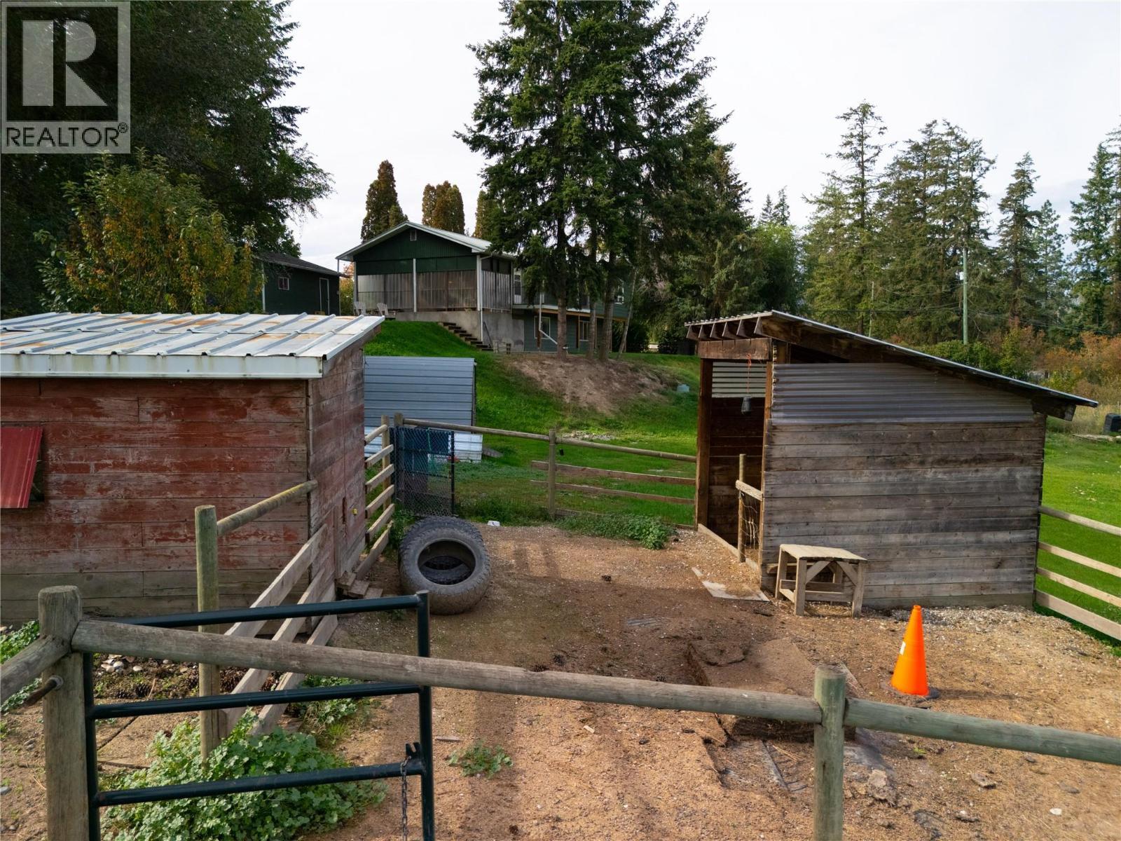 Lean to, Coops and Pens for you own petting zoo. - 3764 Creamery Road, Armstrong, BC