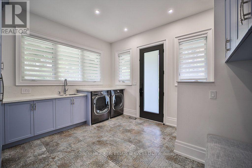 1301 Twin Oaks Dell, Mississauga, ON