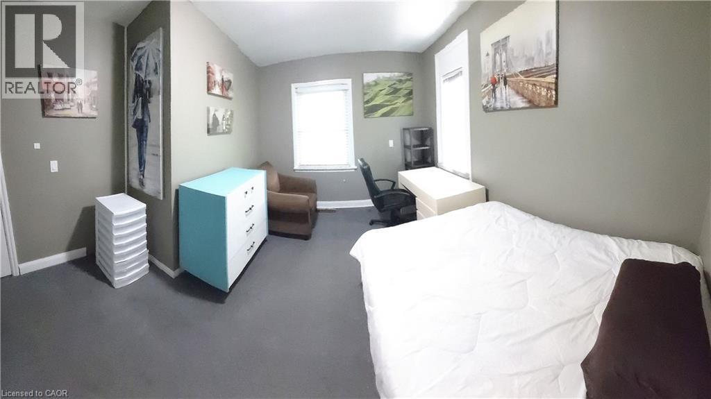 Main floor bedroom - 16 Forest Hill Road, St. Catharines, ON