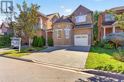 366 MONTREAL CIRCLE Hamilton, ON L8E 0C7