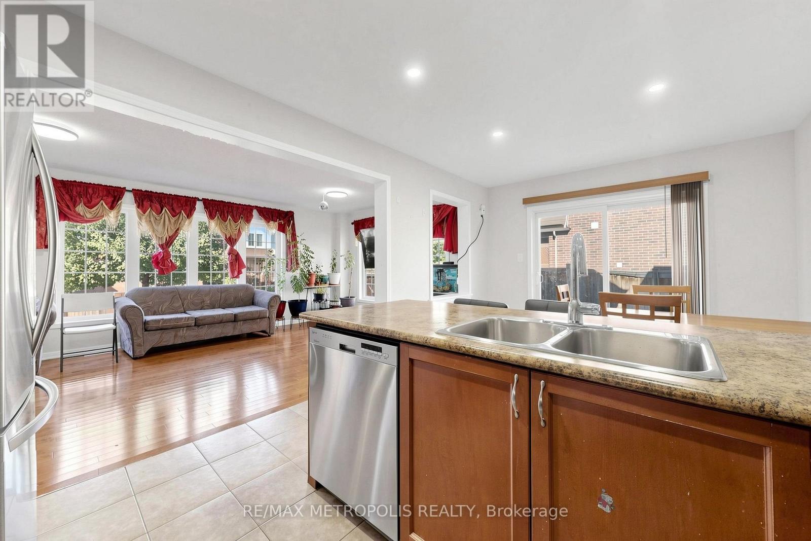 1913 Liatris Drive, Pickering, ON