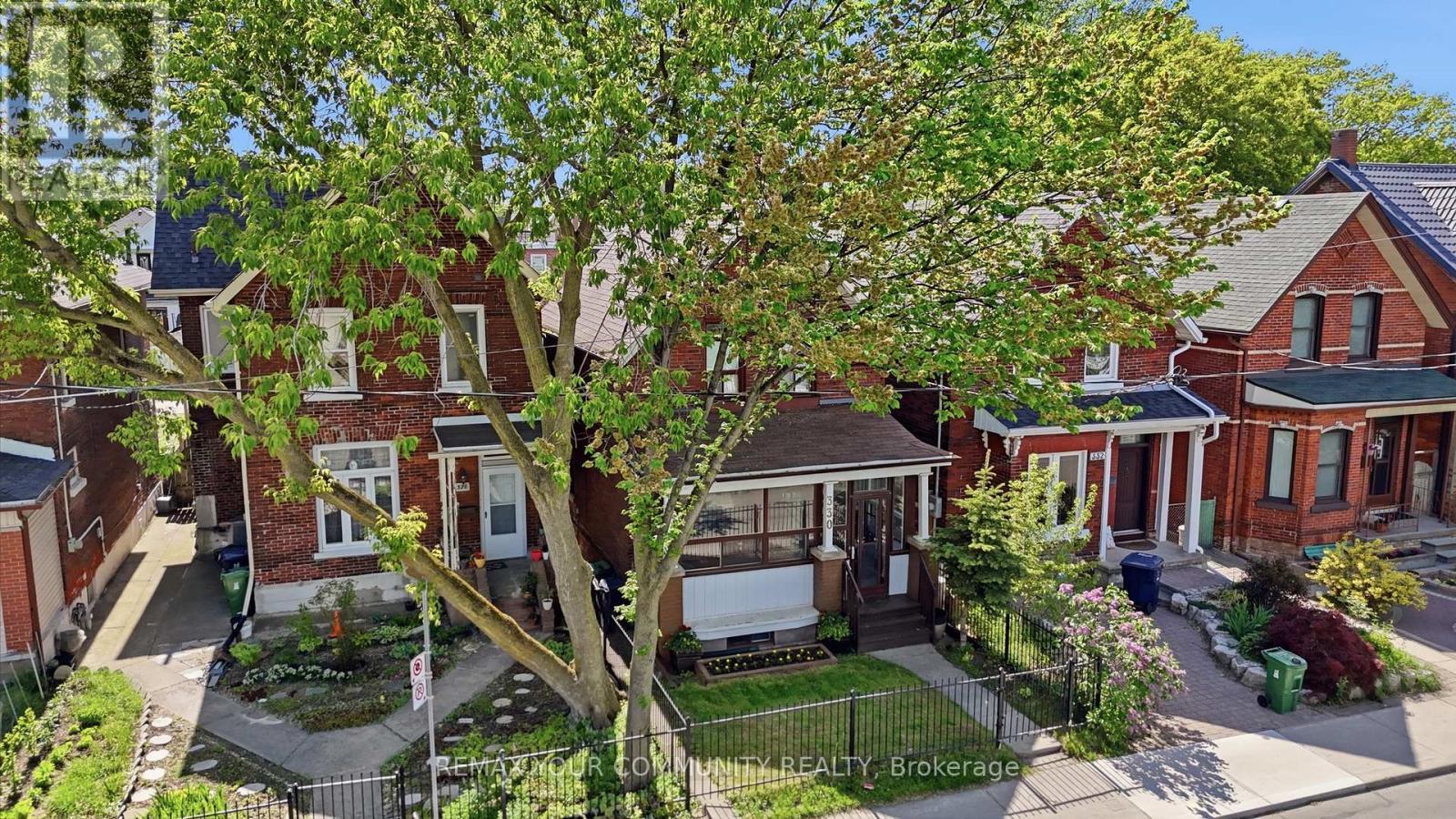 330 Main Street, Toronto, ON