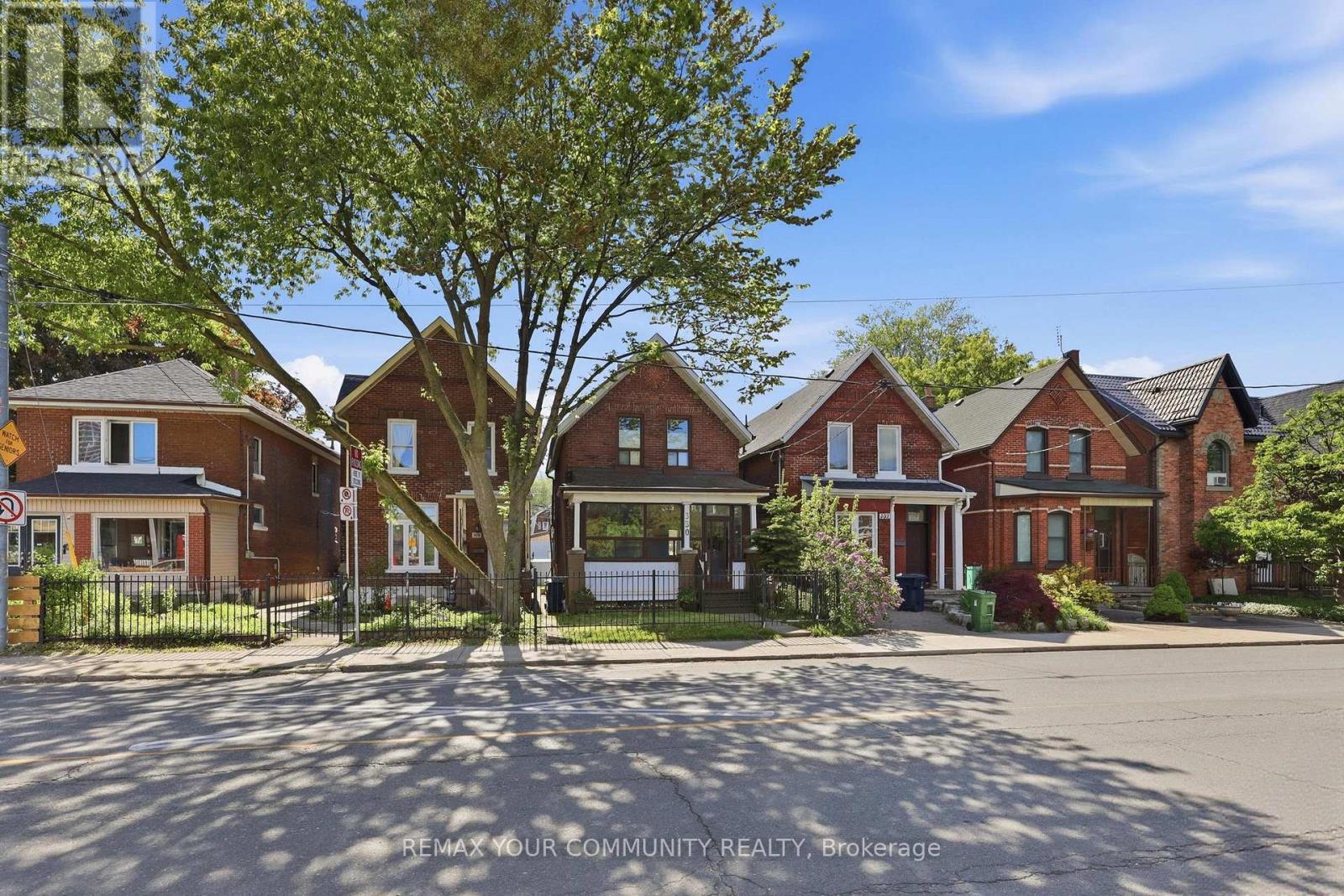 330 Main Street, Toronto, ON