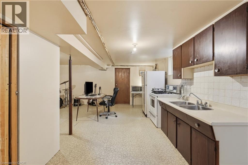 23 Chatham Street, Hamilton, ON