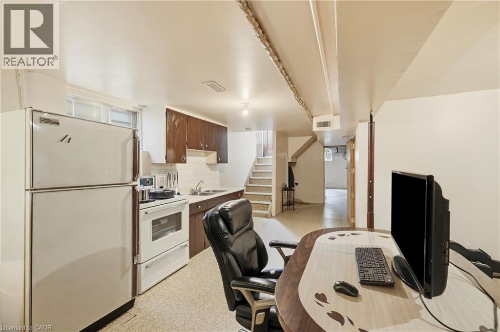 23 Chatham Street, Hamilton, ON