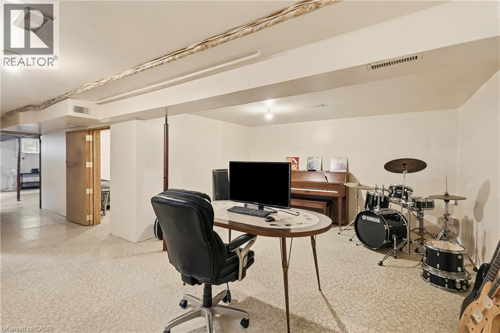 23 Chatham Street, Hamilton, ON