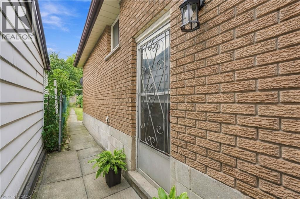23 Chatham Street, Hamilton, ON