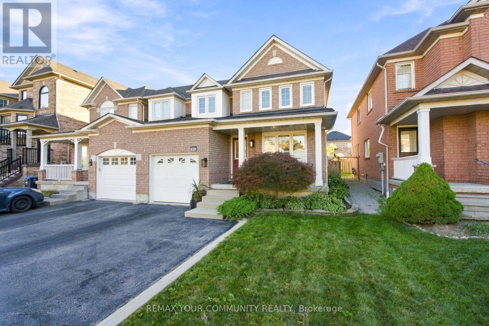 1632 Samuelson Circle, Mississauga, ON