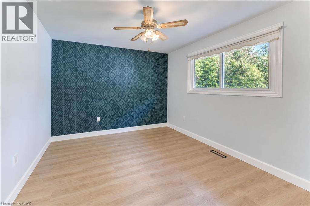 Accent wall with geometric pattern - 64 Stanley Street, Cambridge, ON