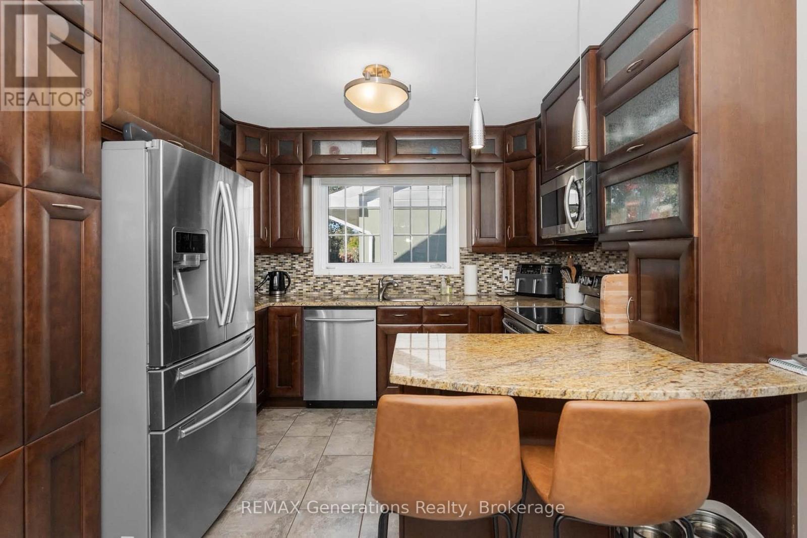 330 Montclair Street, Thunder Bay (Current River), ON