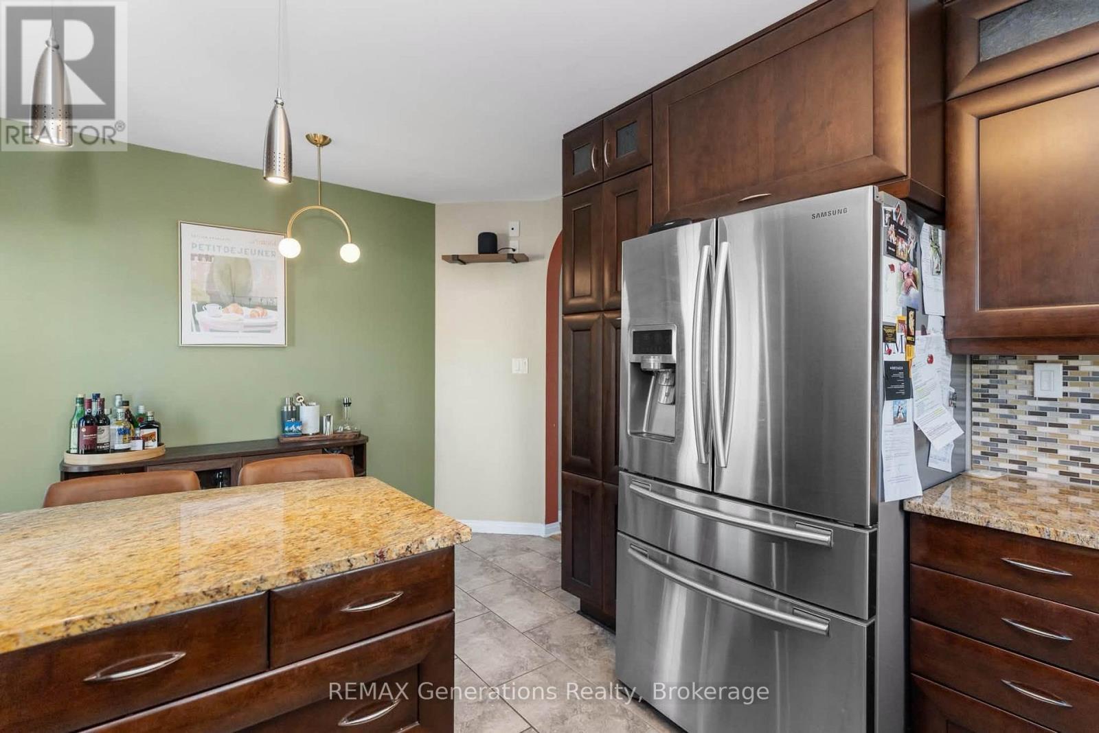 330 Montclair Street, Thunder Bay (Current River), ON
