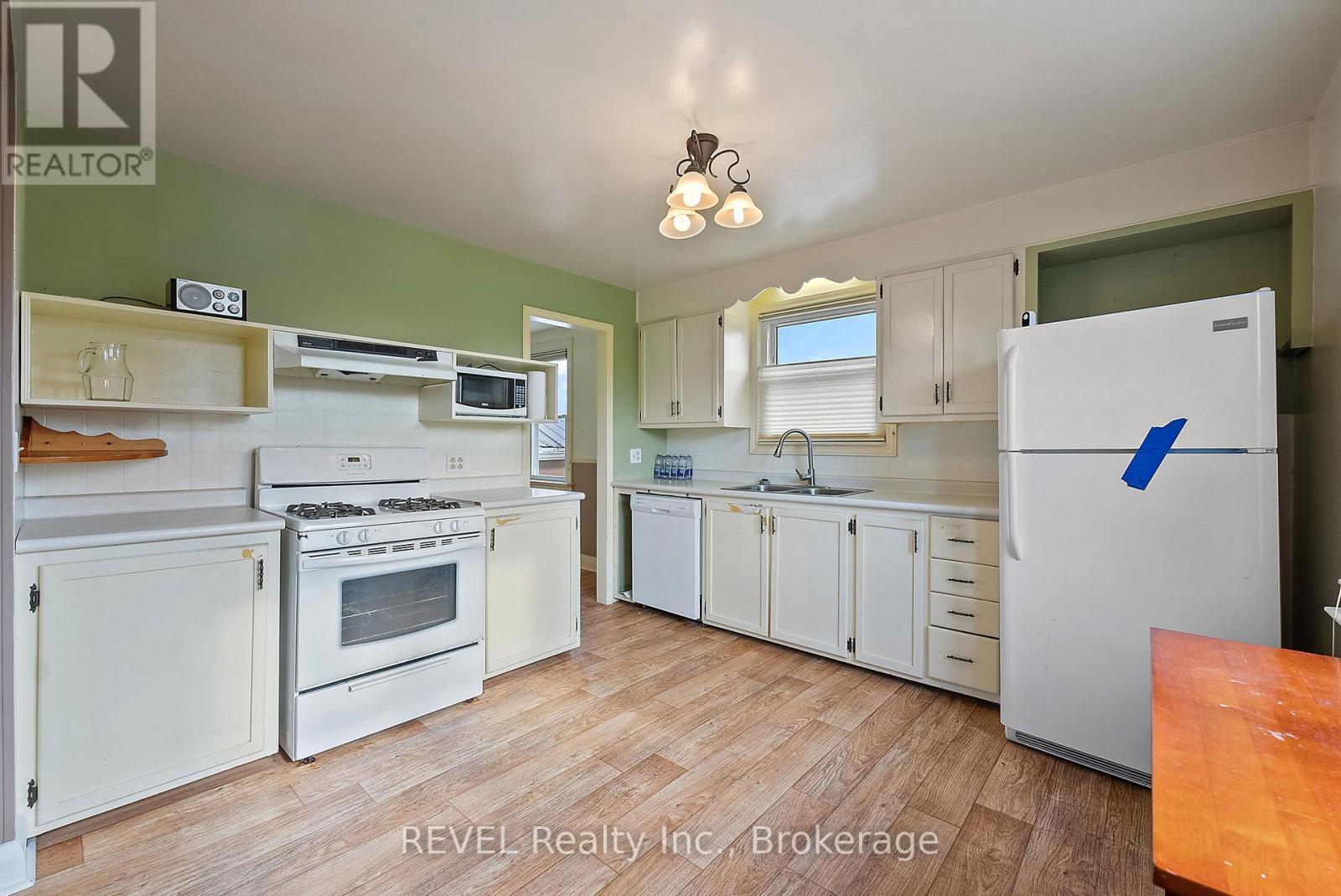 801 South Coast Drive, Haldimand (Nanticoke), ON