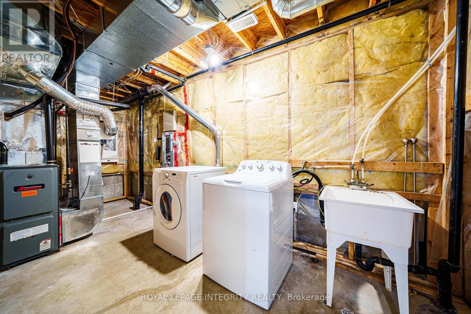 Laundry and utility area - 170 Flamborough Way, Ottawa, ON