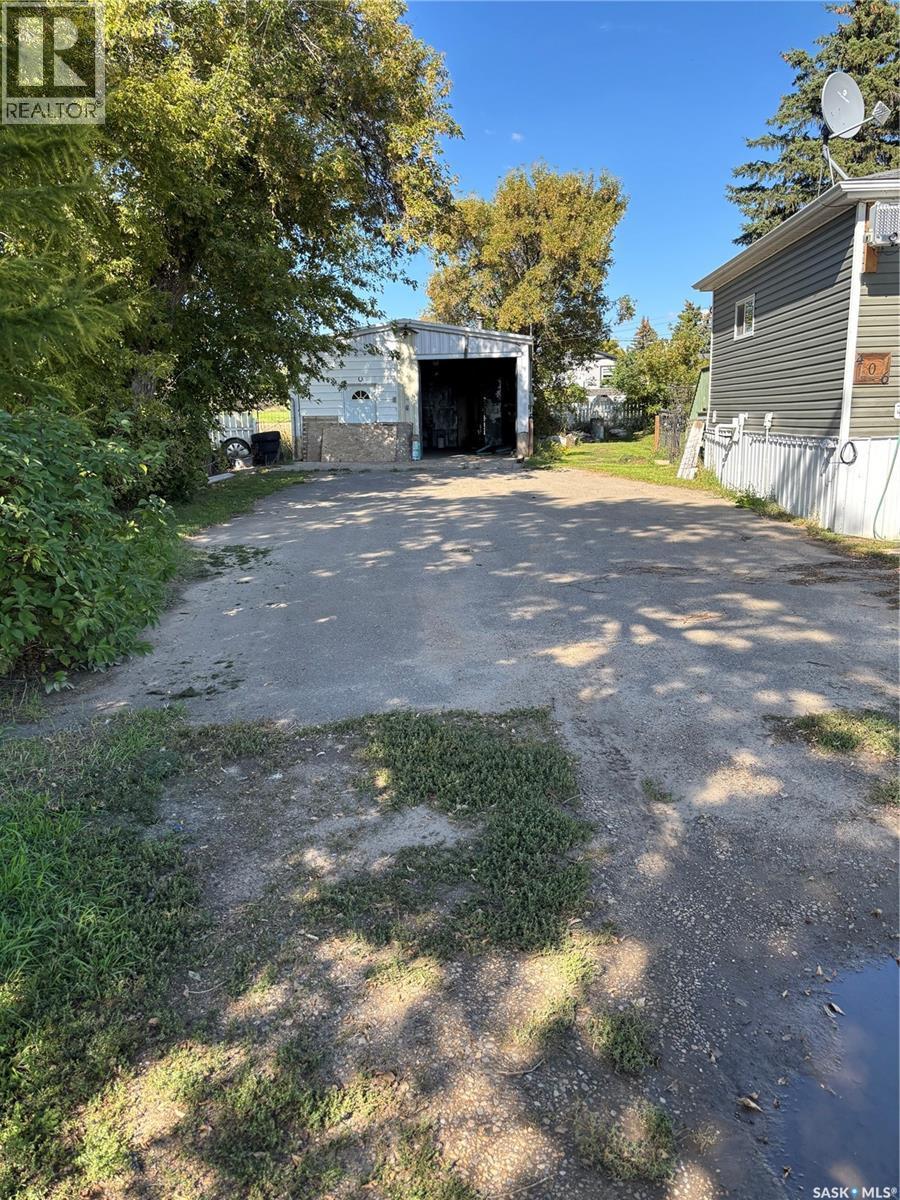 406 Railway Avenue, Mortlach, SK
