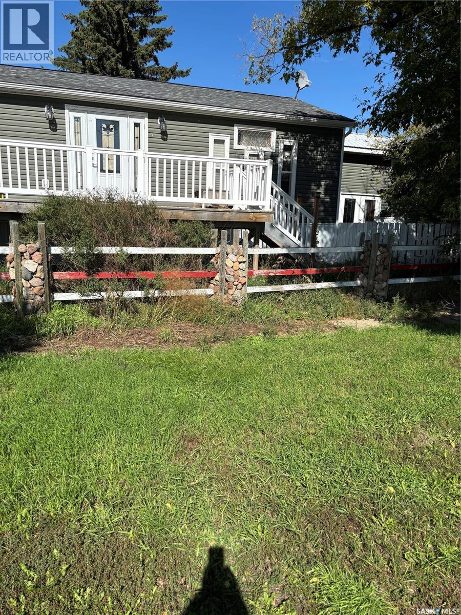 406 Railway Avenue, Mortlach, SK