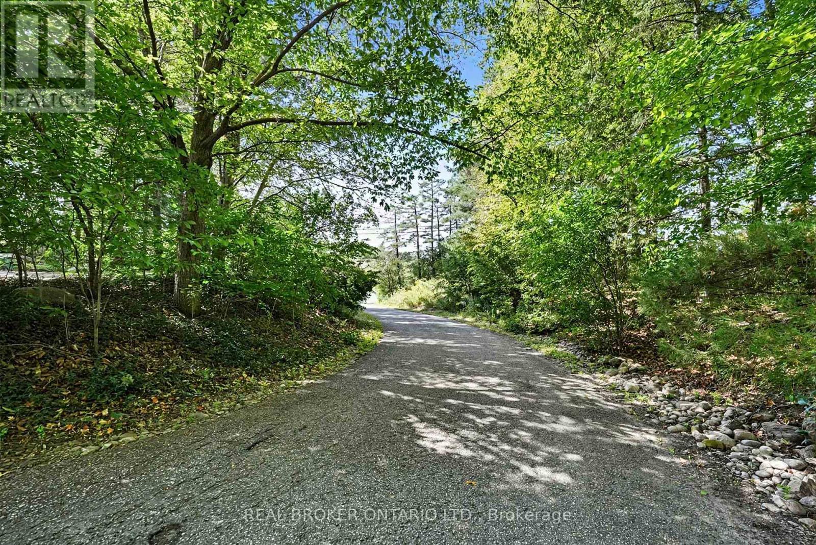 Peaceful and Private but Minutes from Town! - 18061 Highway 48, East Gwillimbury, ON