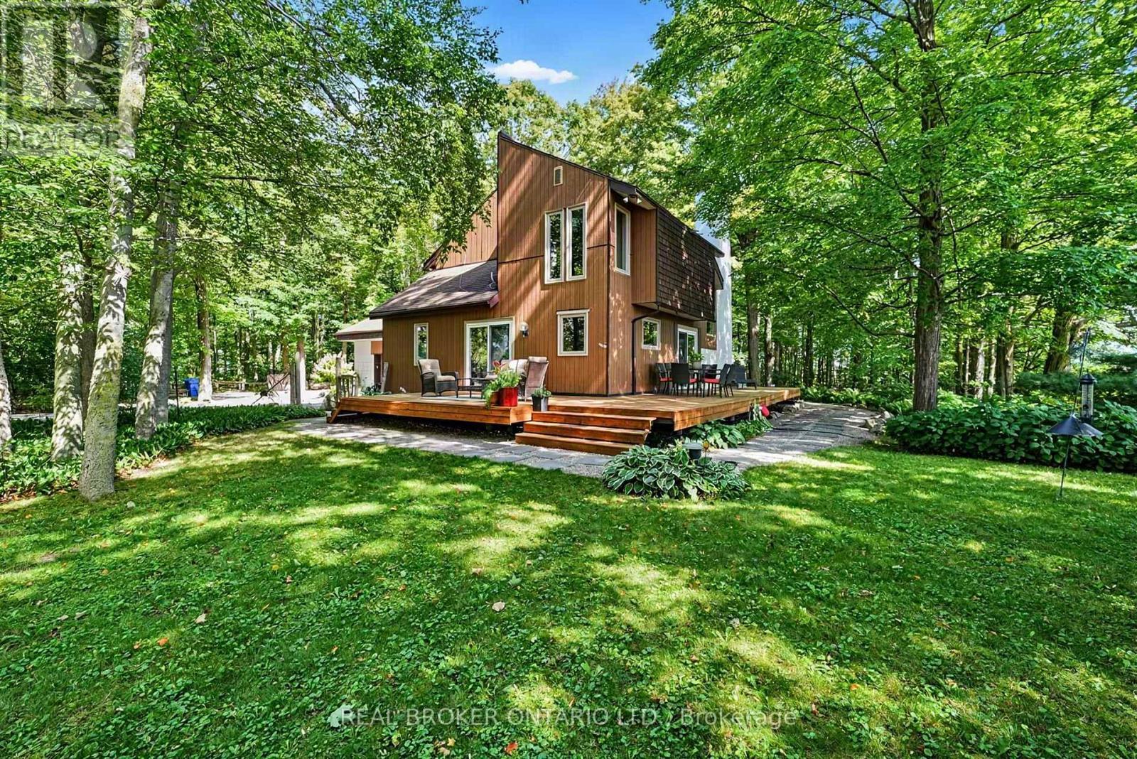 Unique Home Perfect for its Surroundings - 18061 Highway 48, East Gwillimbury, ON