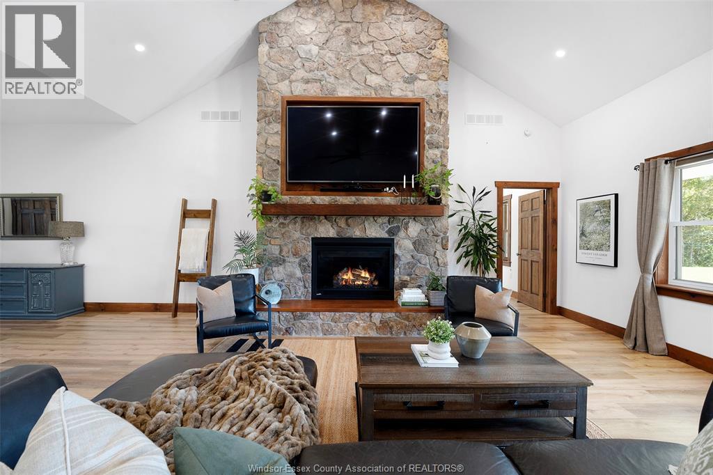 622 Middleton Line, Wheatley, ON