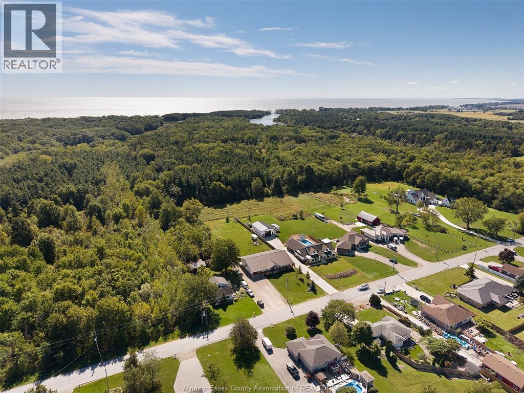 622 Middleton Line, Wheatley, ON