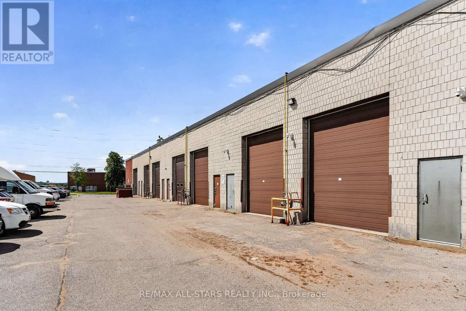 6-7 - 1131 Gorham Street, Newmarket, ON