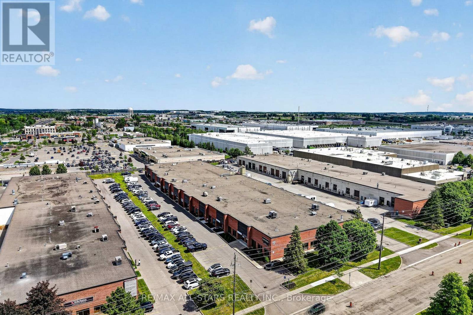 6-7 - 1131 Gorham Street, Newmarket, ON