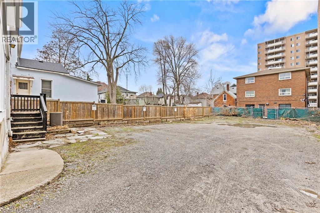 196 King Street, St. Catharines, ON