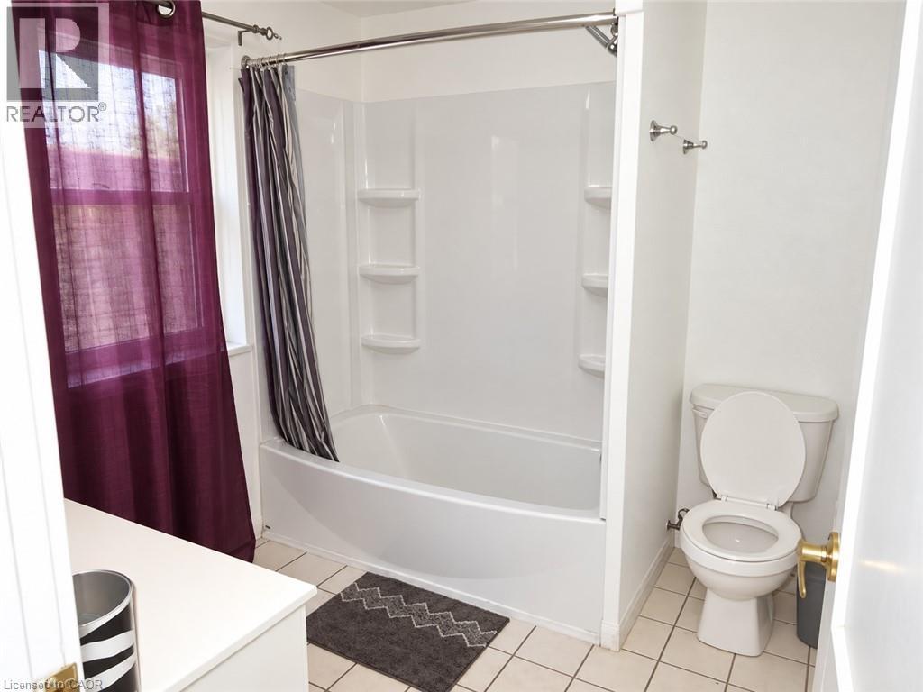 Virtually Staged - 213-215 Maple Street, Dunnville, ON