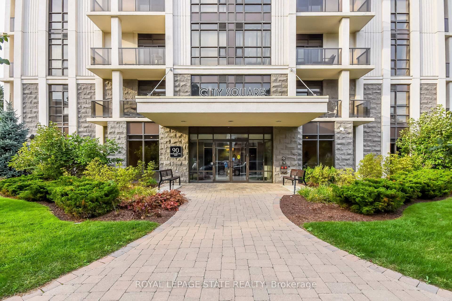 804-90 Charlton Avenue W, Hamilton, ON